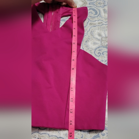 Express Crop Tee - Picture 10 of 10